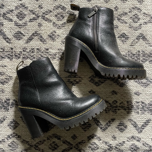 Dr. Martens Shoes - Dr. Marten Black Chelsea Boot